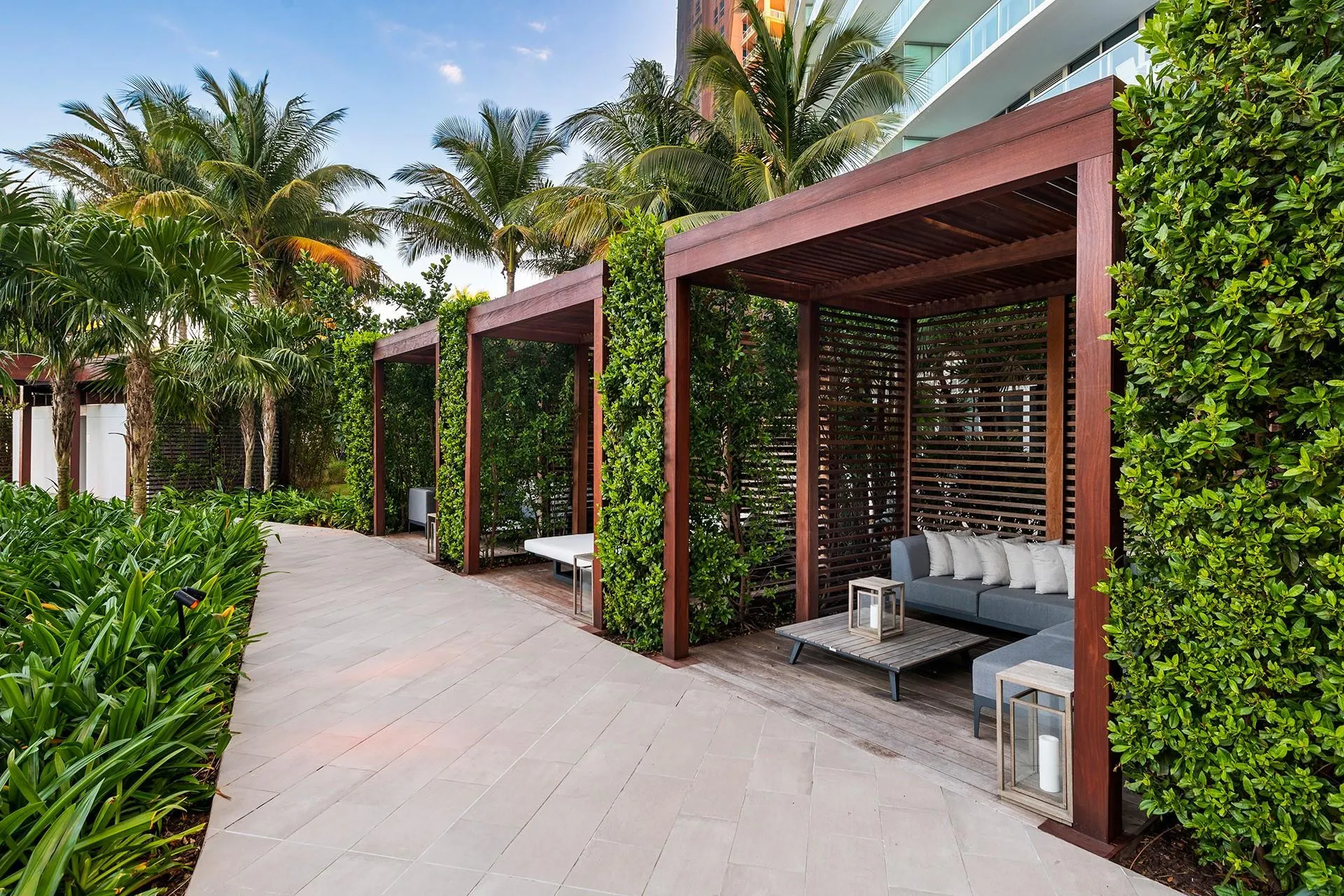 2200 N Ocean Boulevard #S906