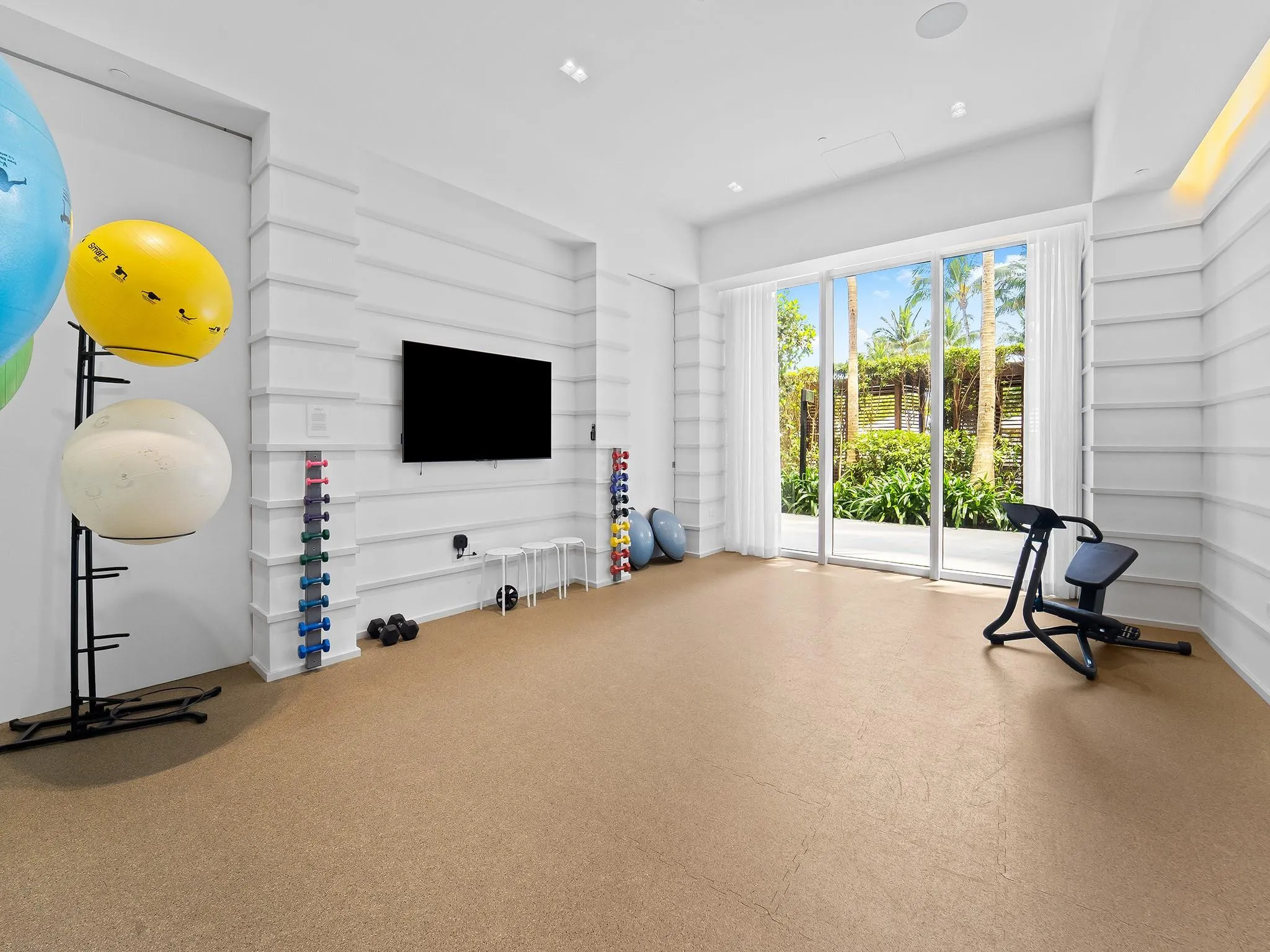 2200 N Ocean Boulevard #S906