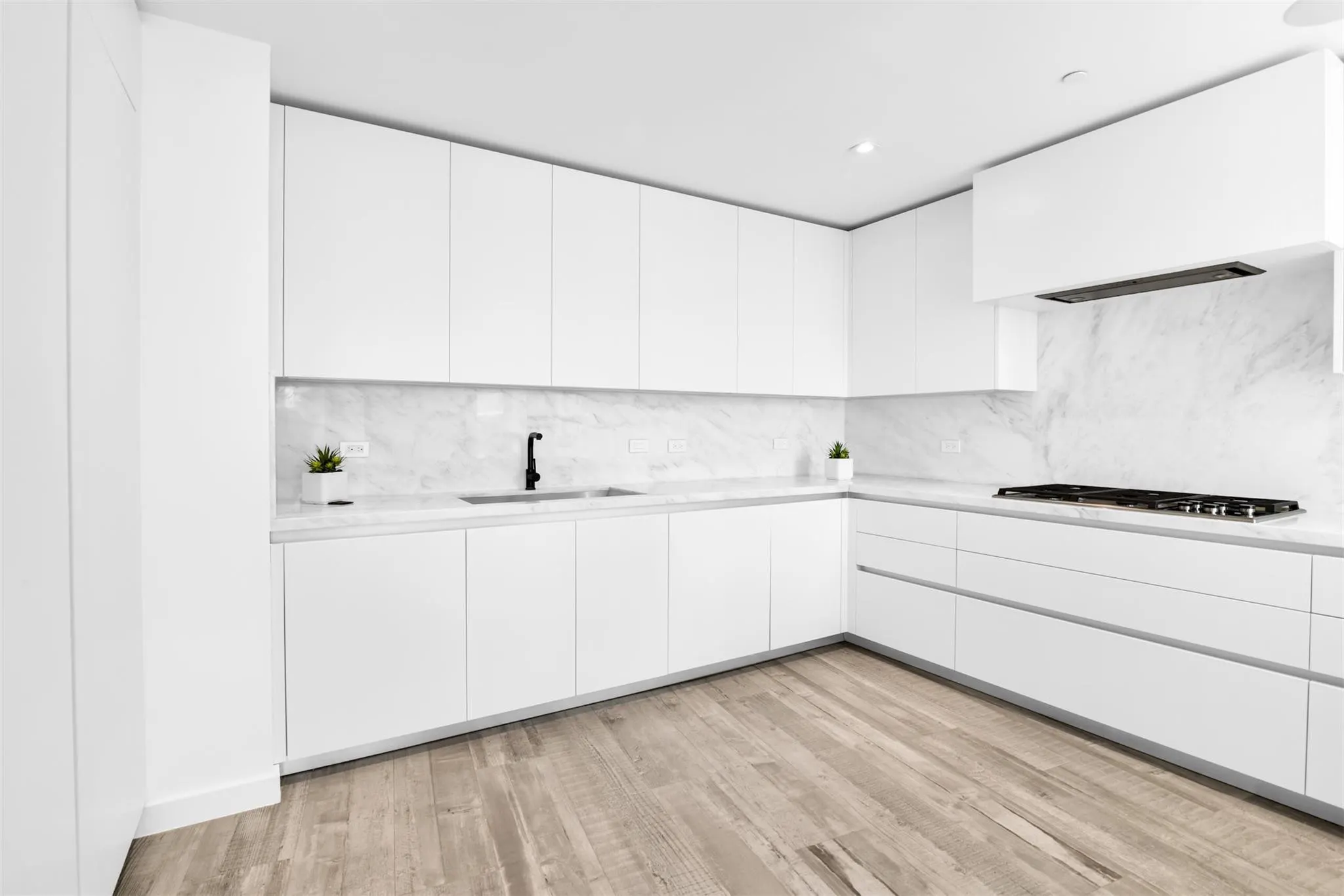 2200 N Ocean Boulevard #S906