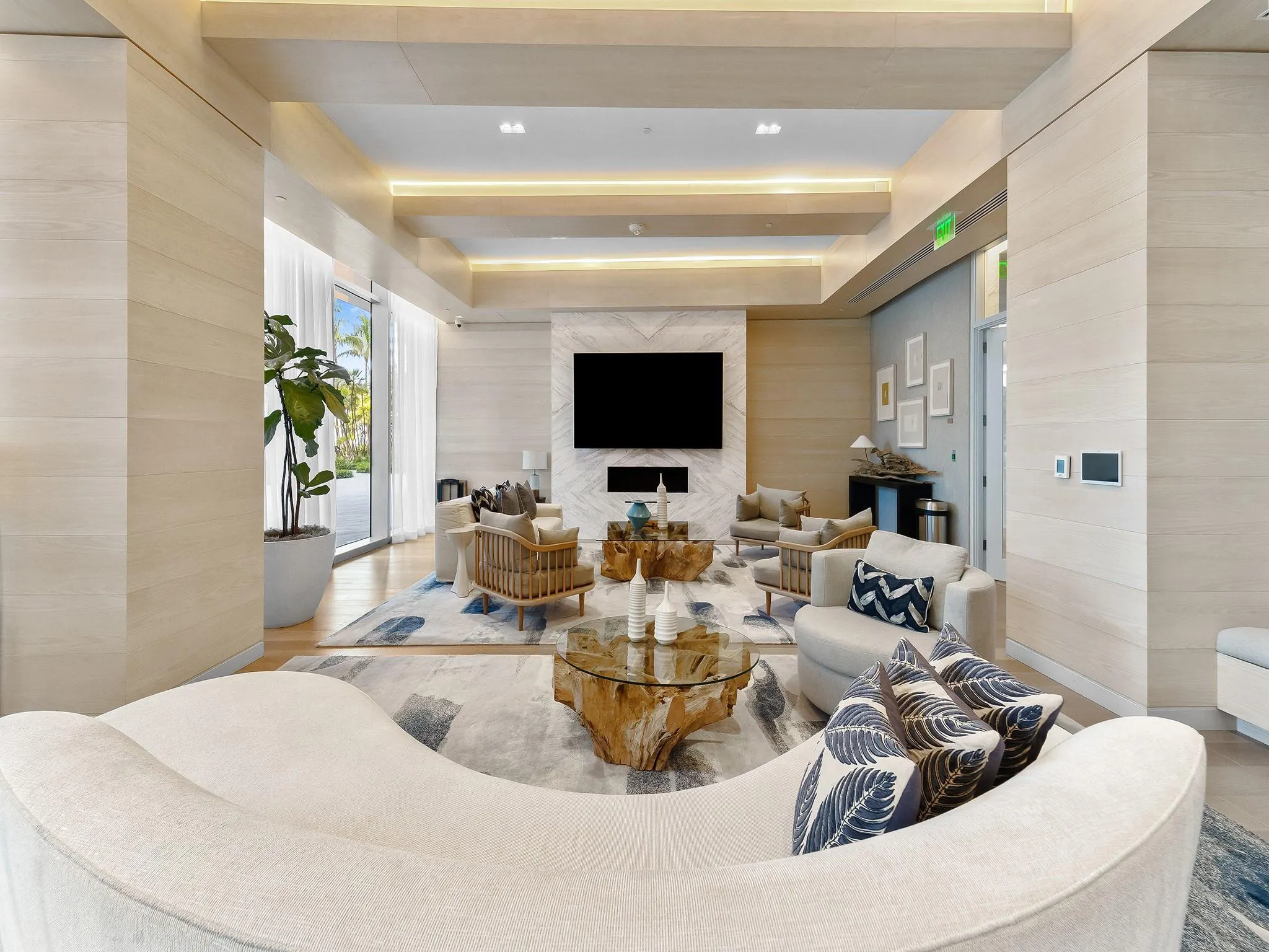 2200 N Ocean Boulevard #S906
