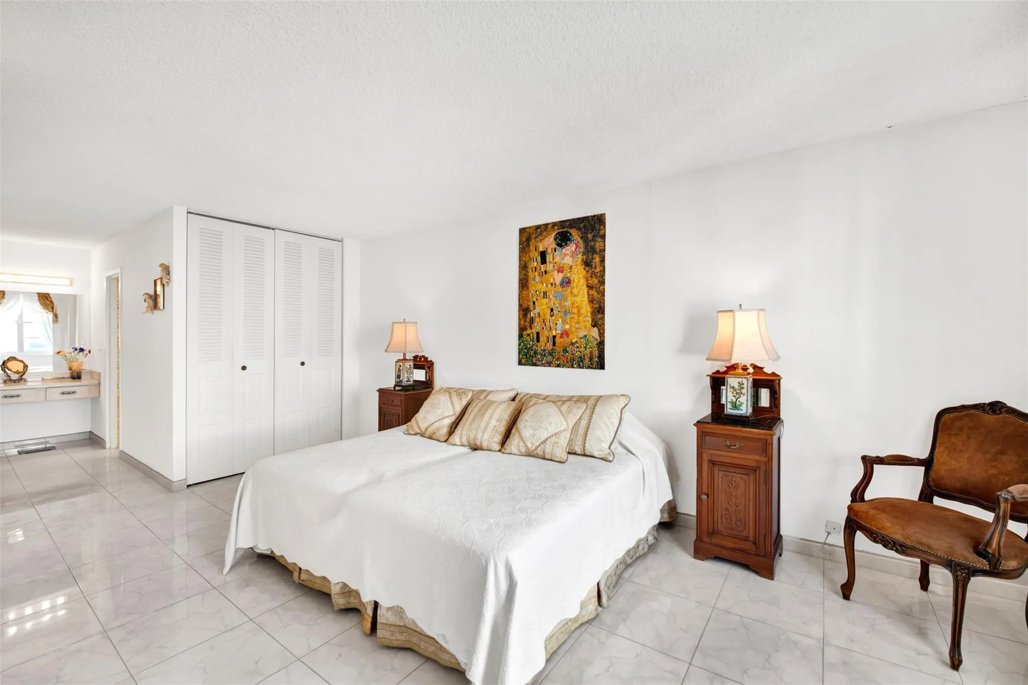 301 174th Street #2202