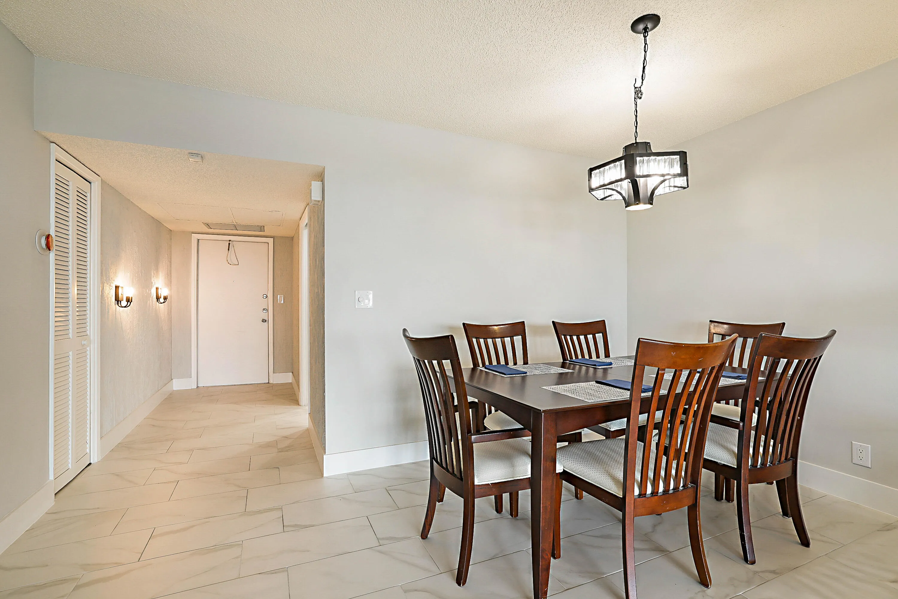 575 Oaks Lane #703