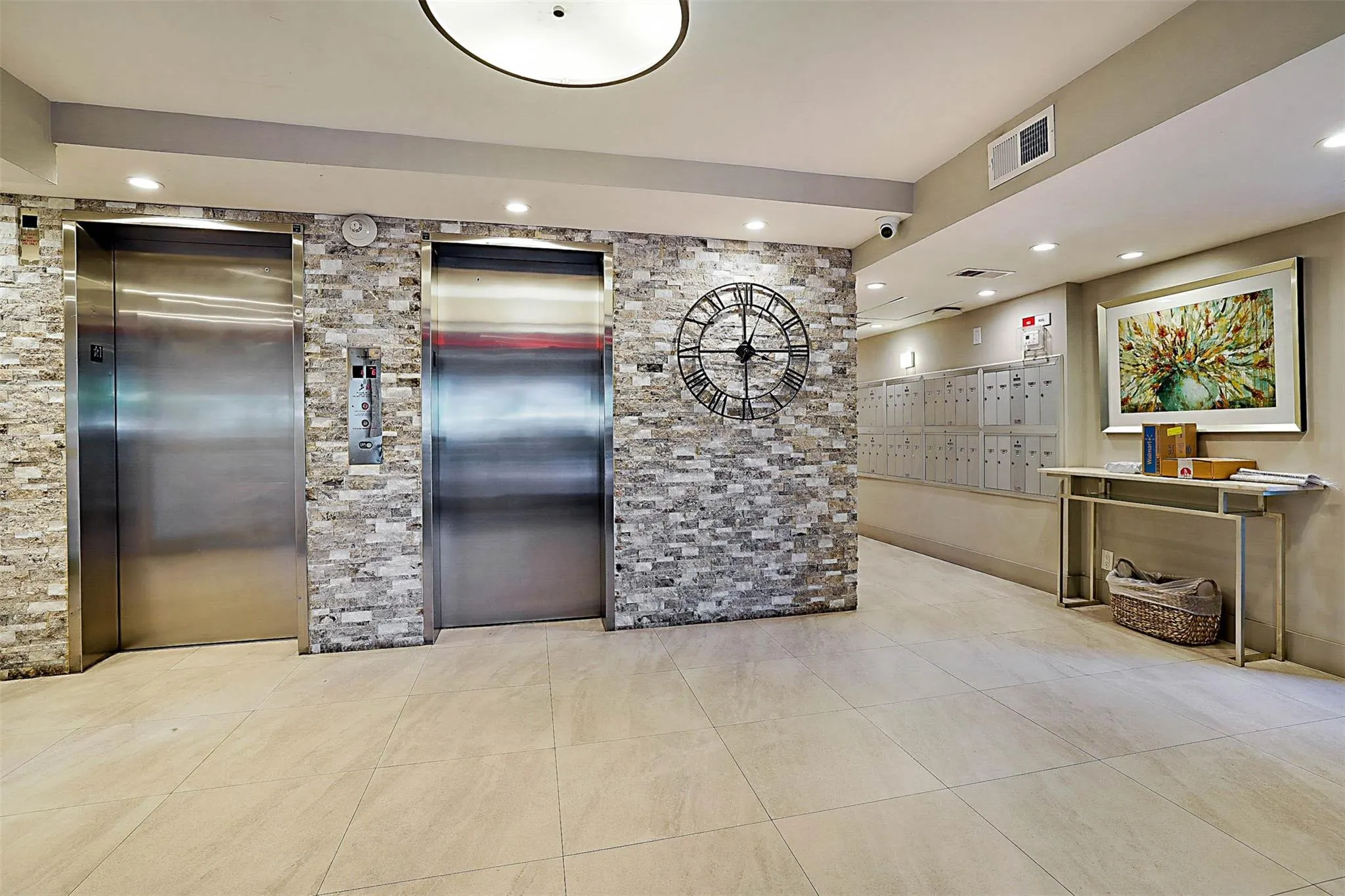 575 Oaks Lane #703