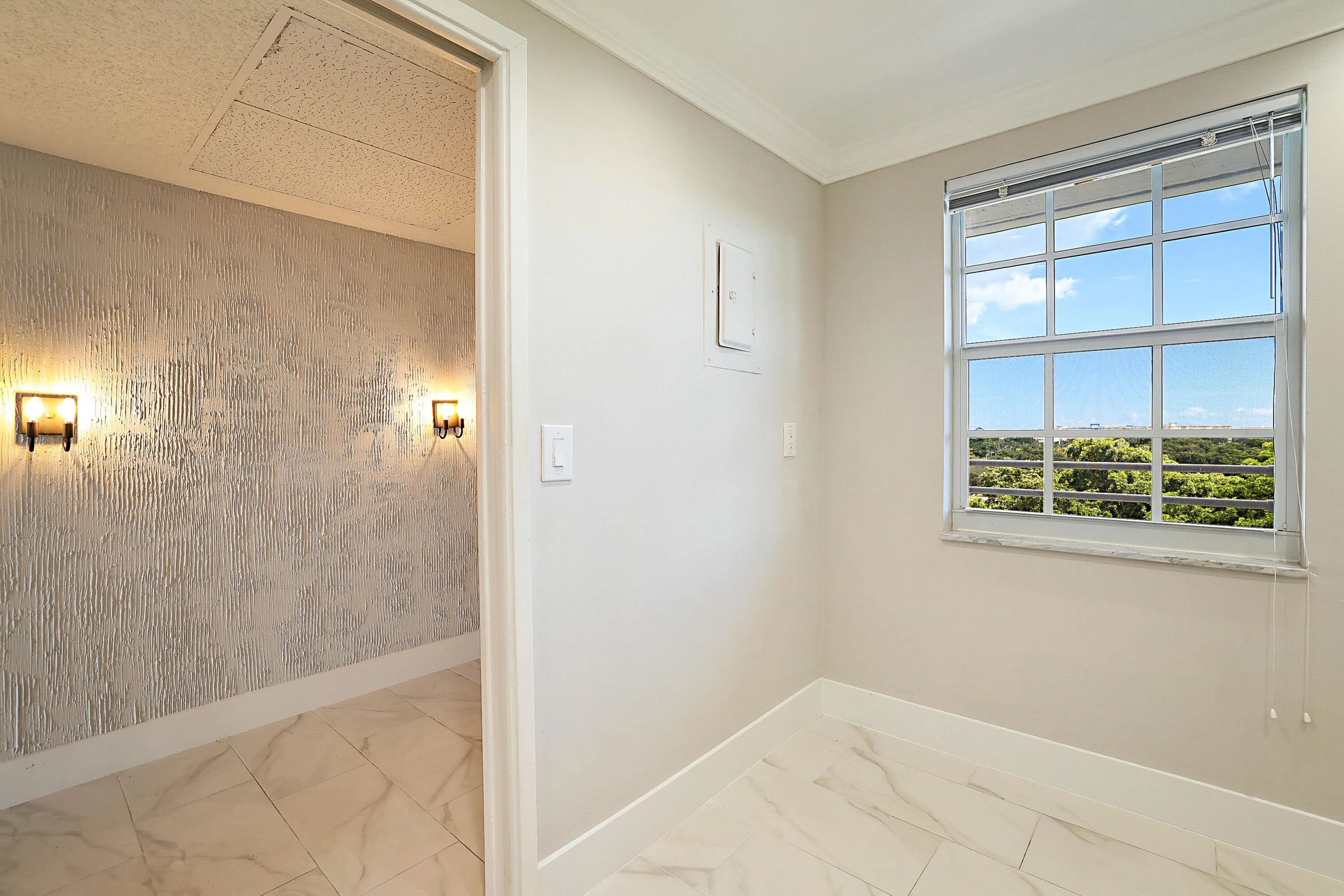 575 Oaks Lane #703