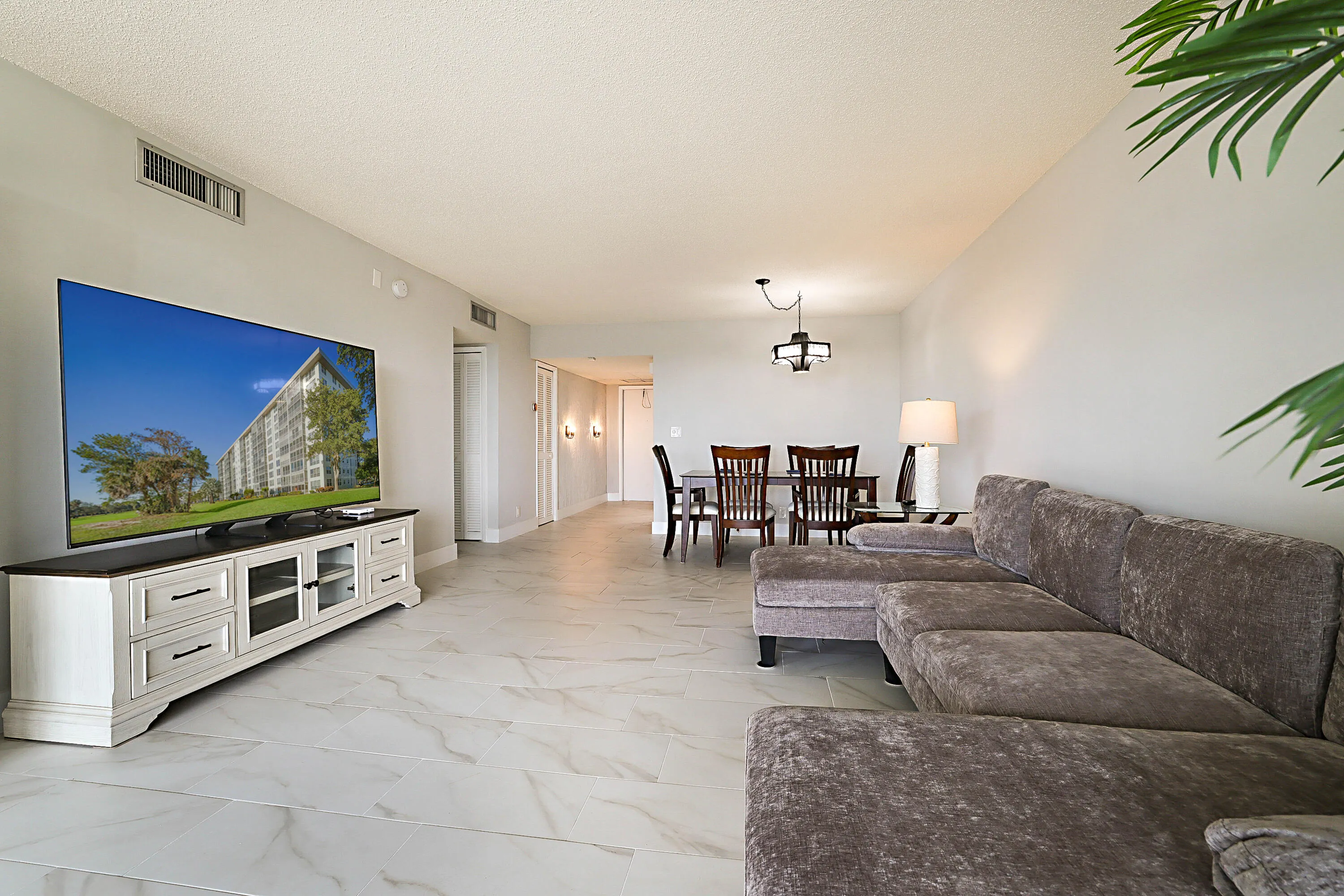 575 Oaks Lane #703