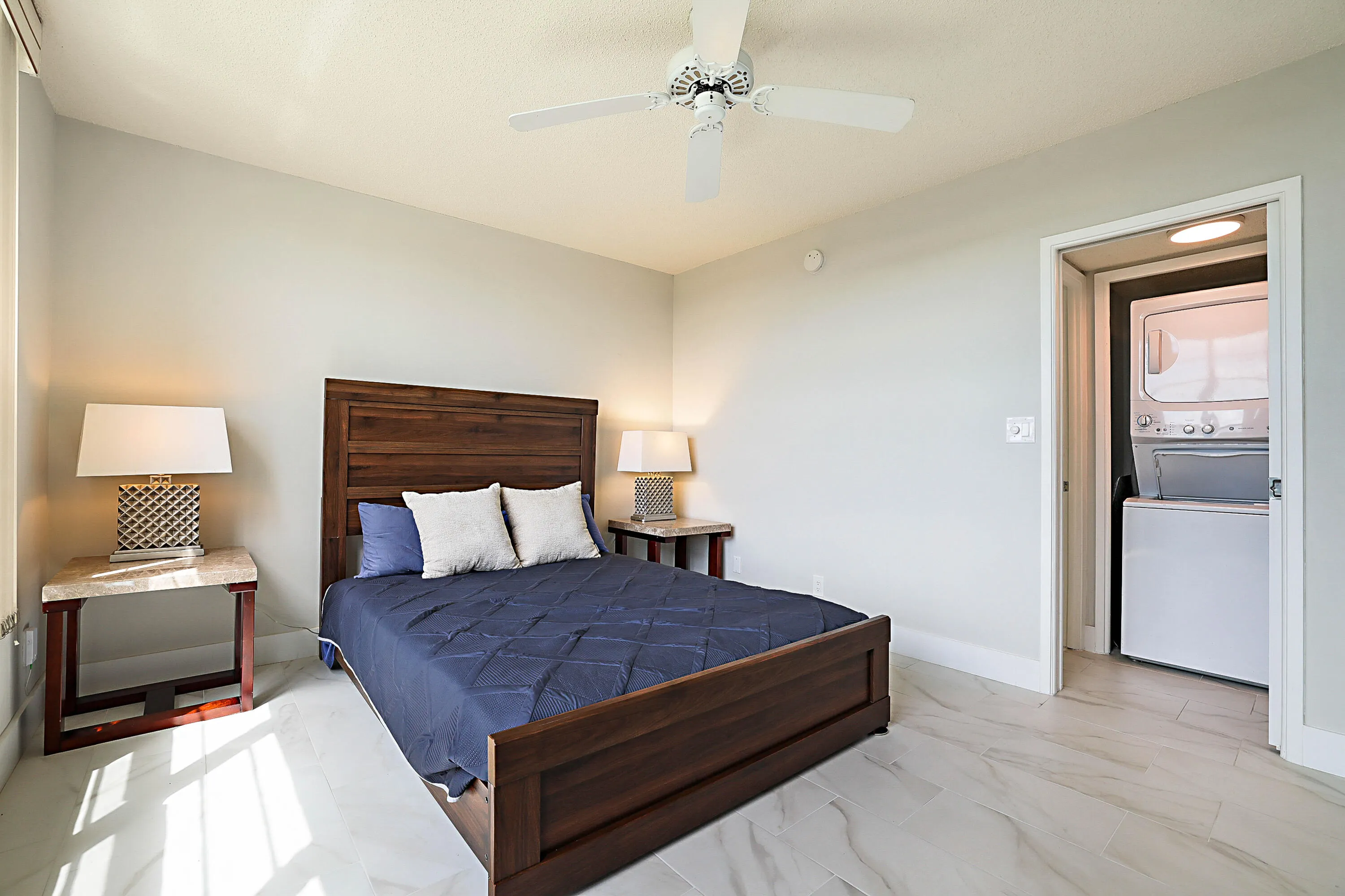 575 Oaks Lane #703