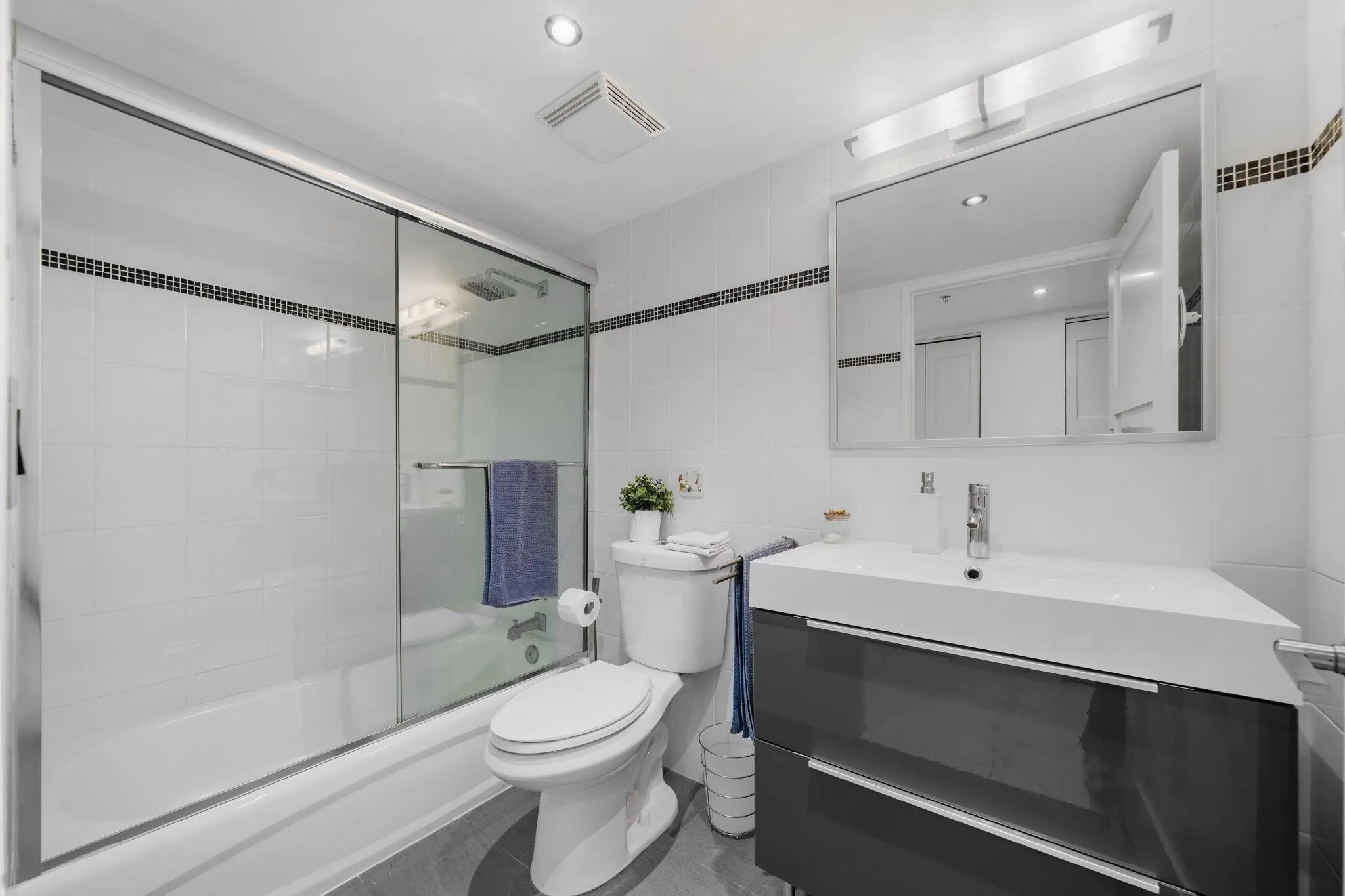 520 SE 5th Avenue #2406