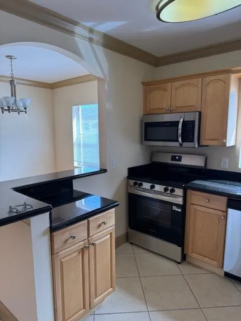 744 NE 14th Avenue #12
