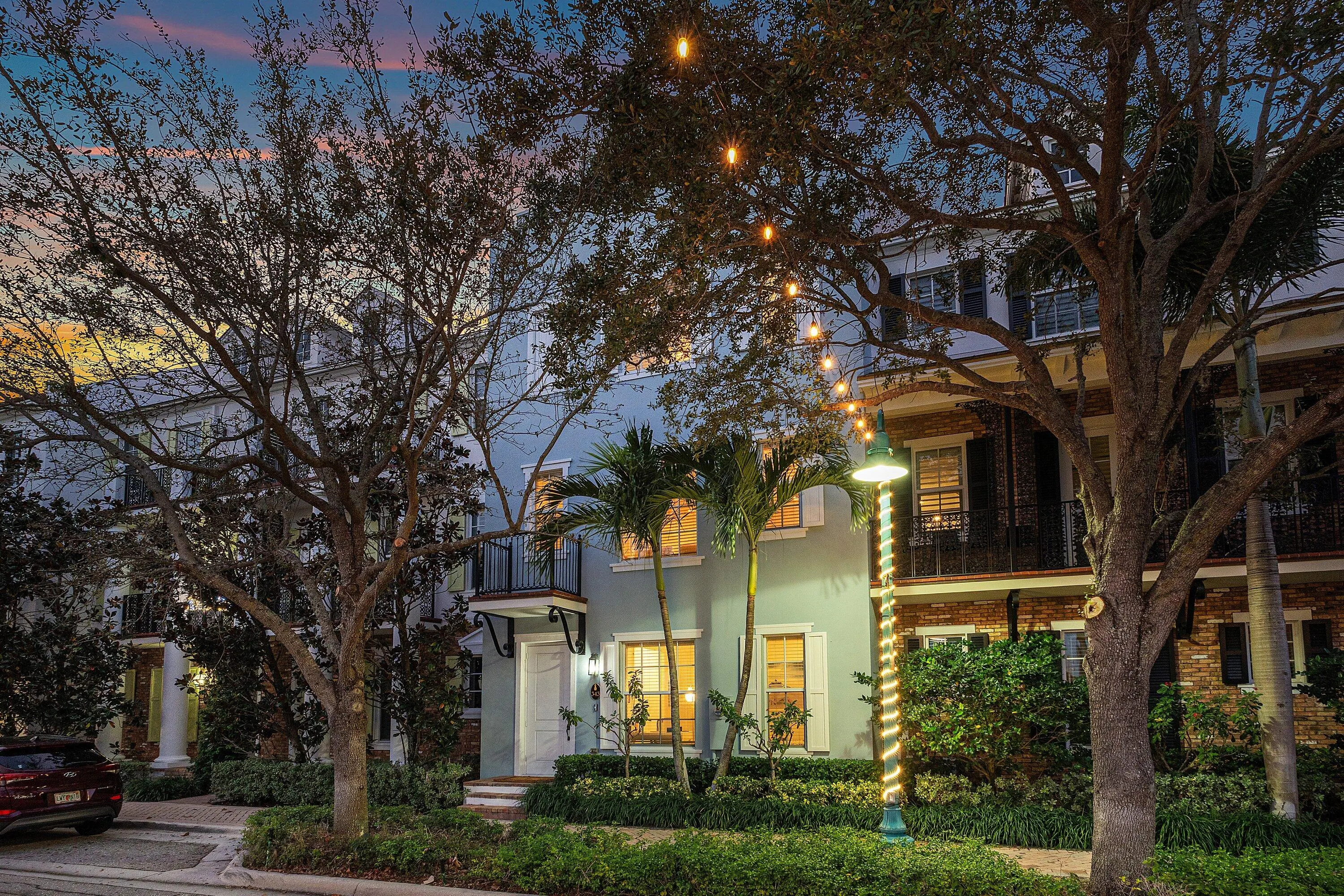 343 E Cannery Row Circle