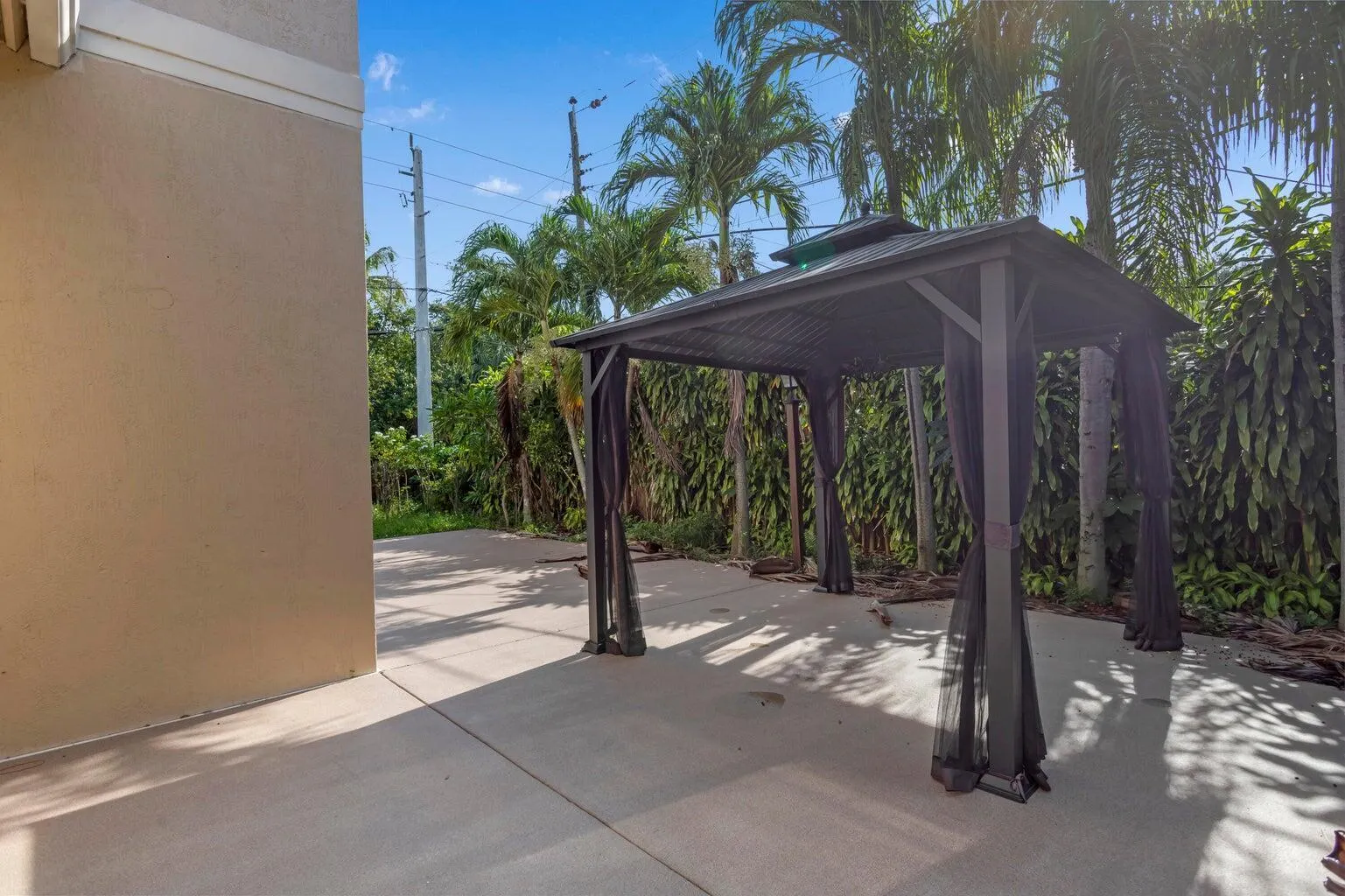 4500 SW 25th Terrace