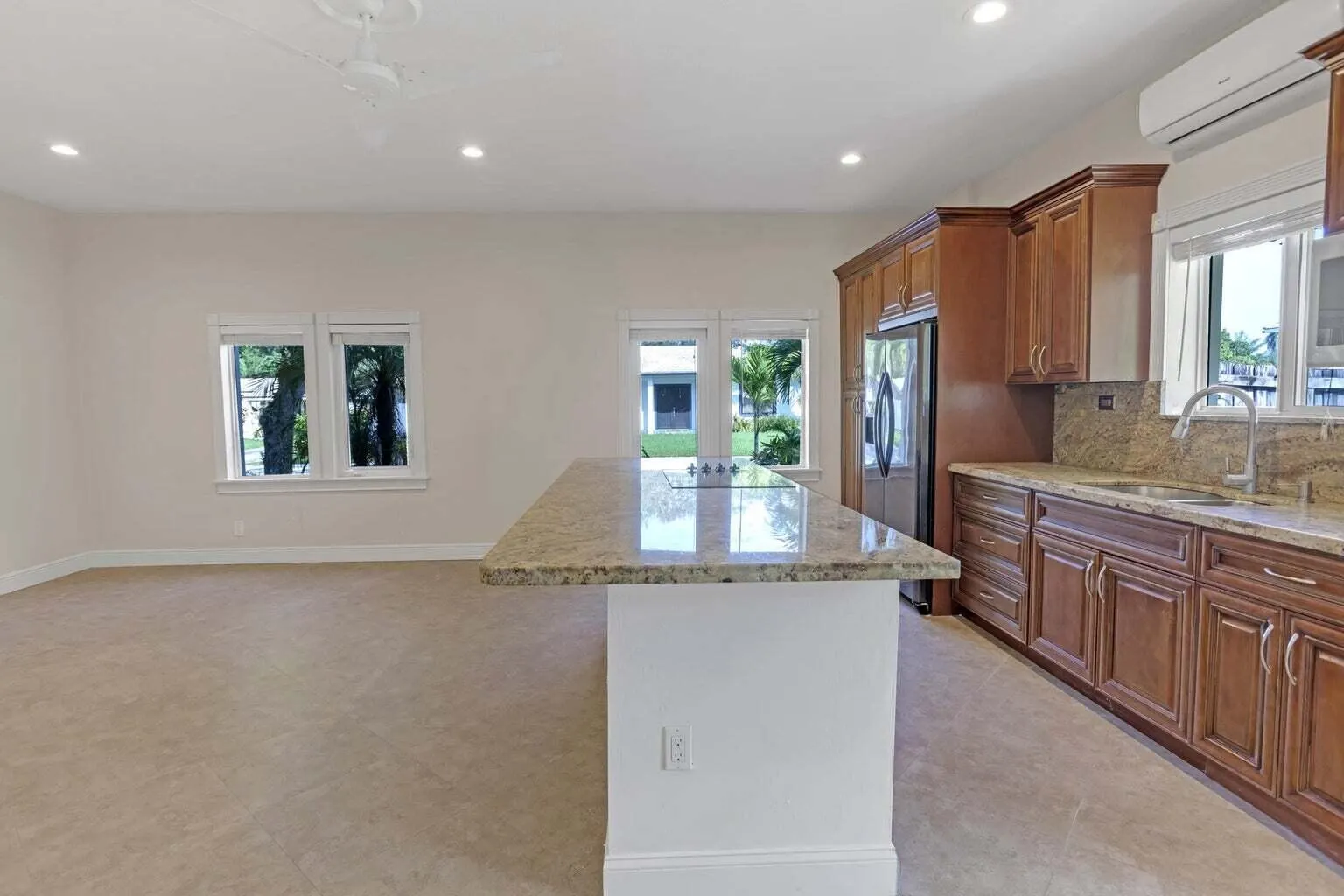4500 SW 25th Terrace