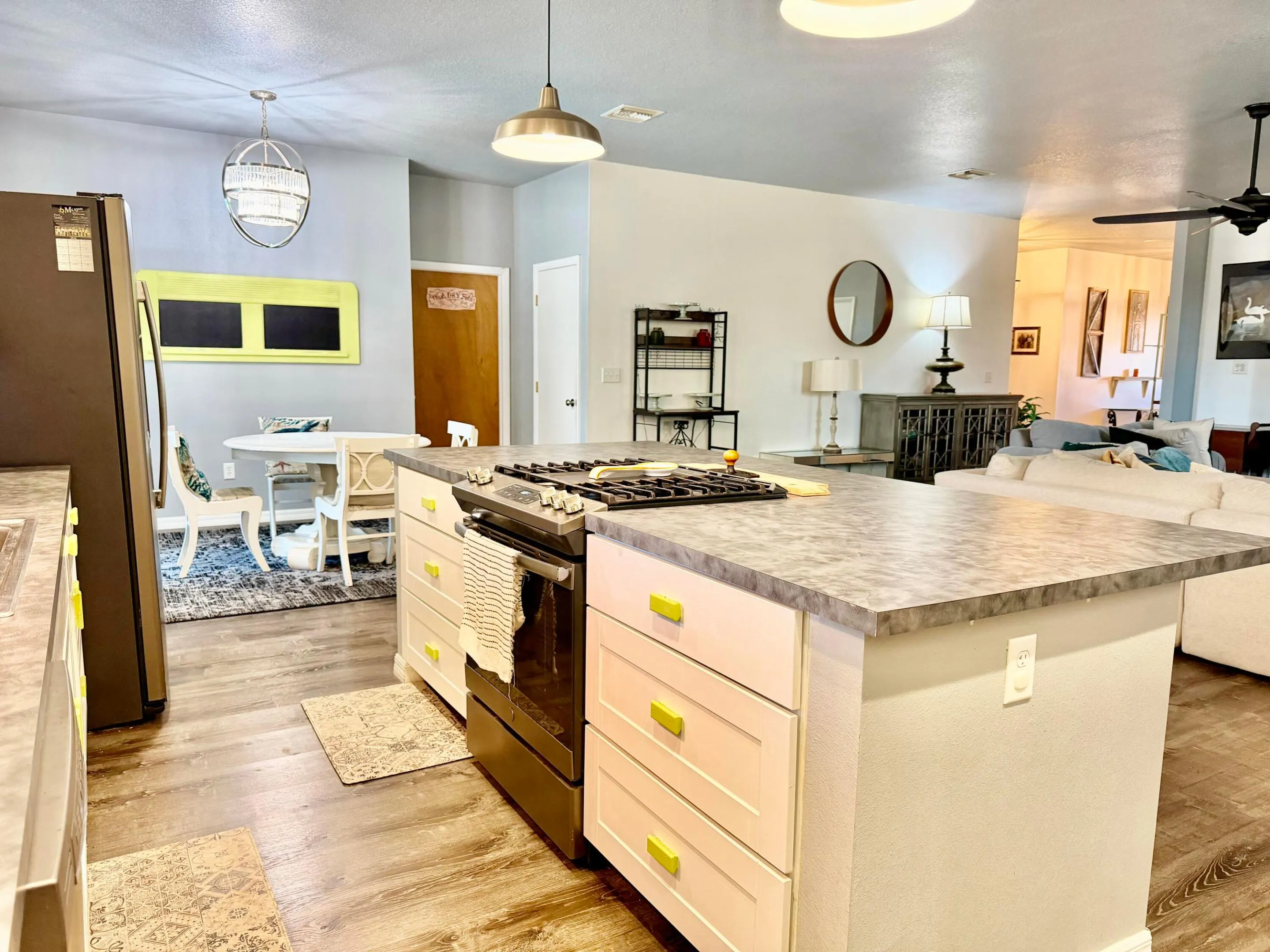 4390 Us Highway 441 SE