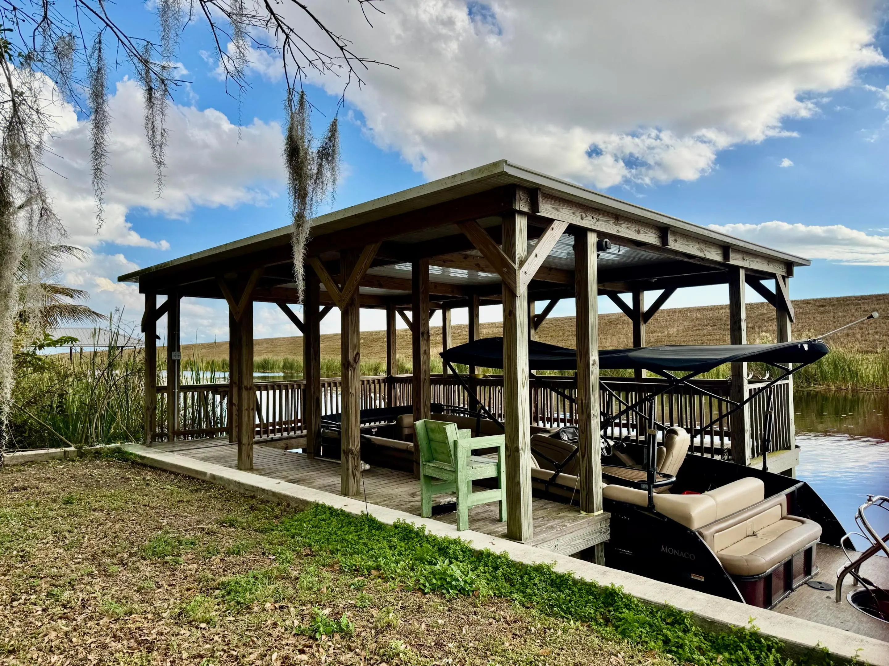 4390 Us Highway 441 SE
