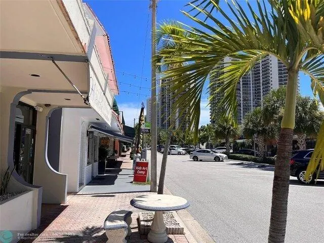 3321 NE 33rd Street
