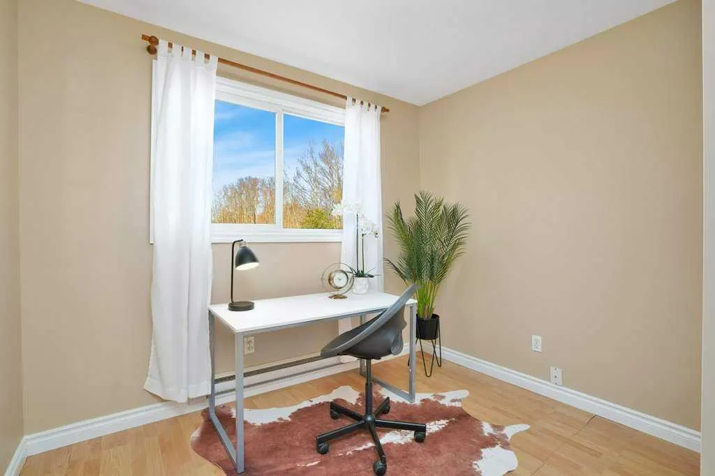 8 Sunnyside Drive