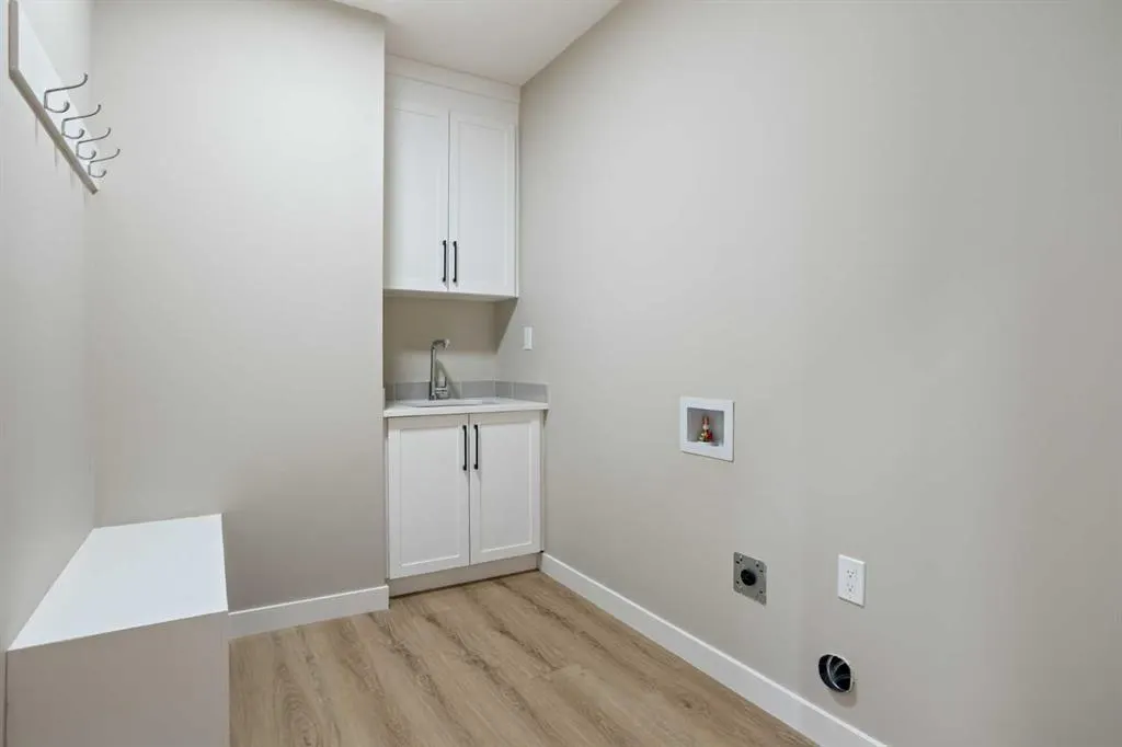 906 Macleod Trail SW