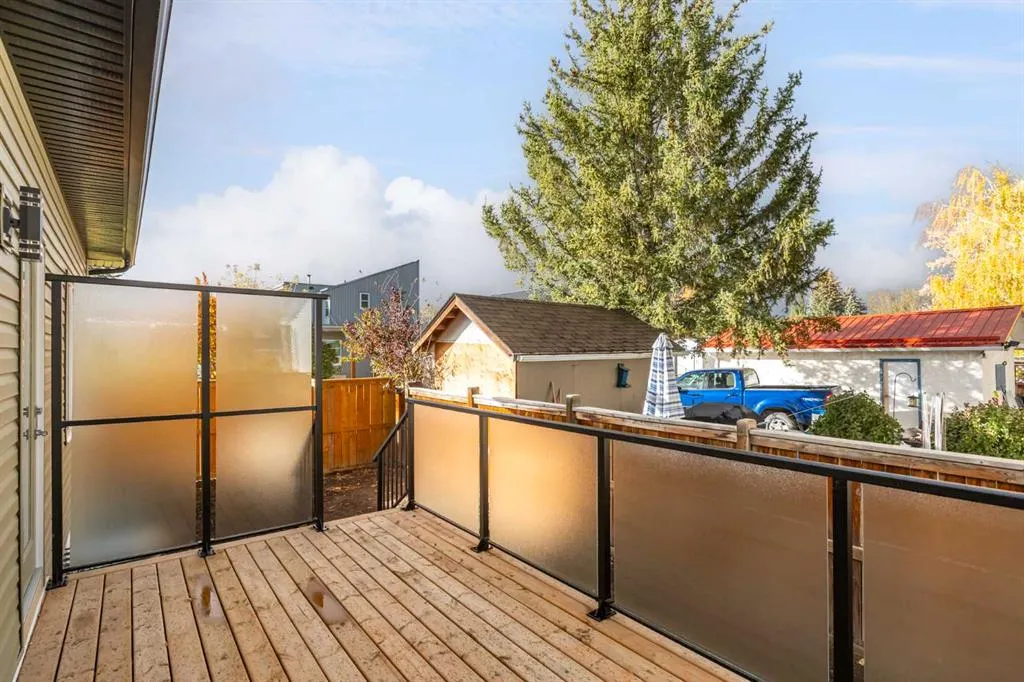 906 Macleod Trail SW