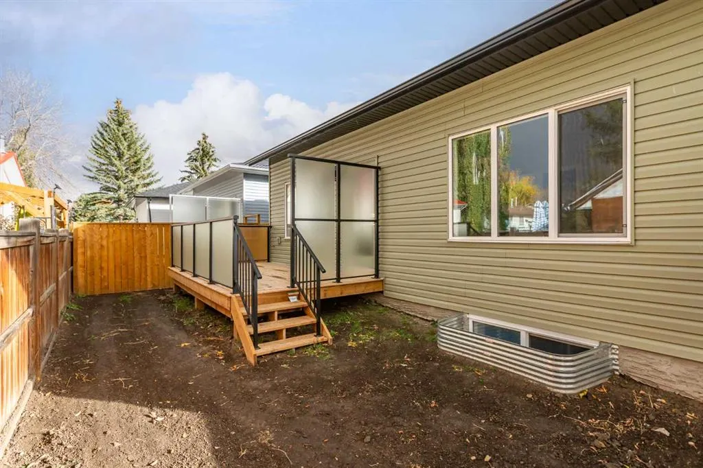 906 Macleod Trail SW