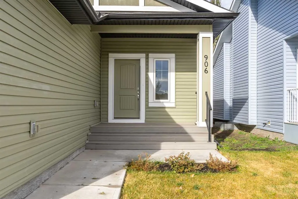 906 Macleod Trail SW