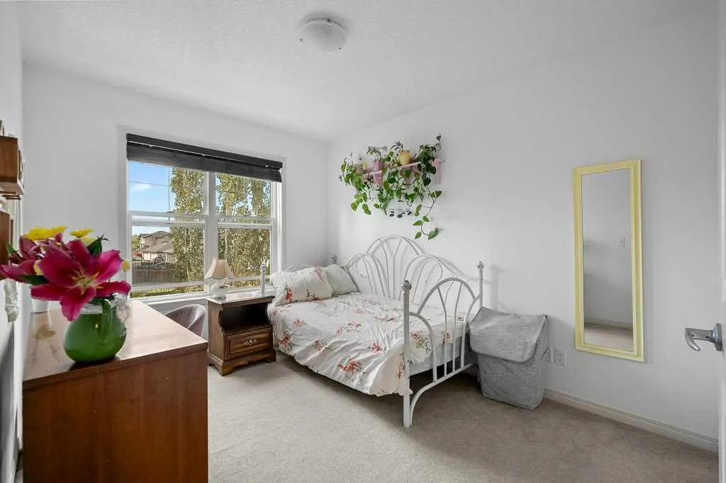 117 Chaparral Valley Gardens SE