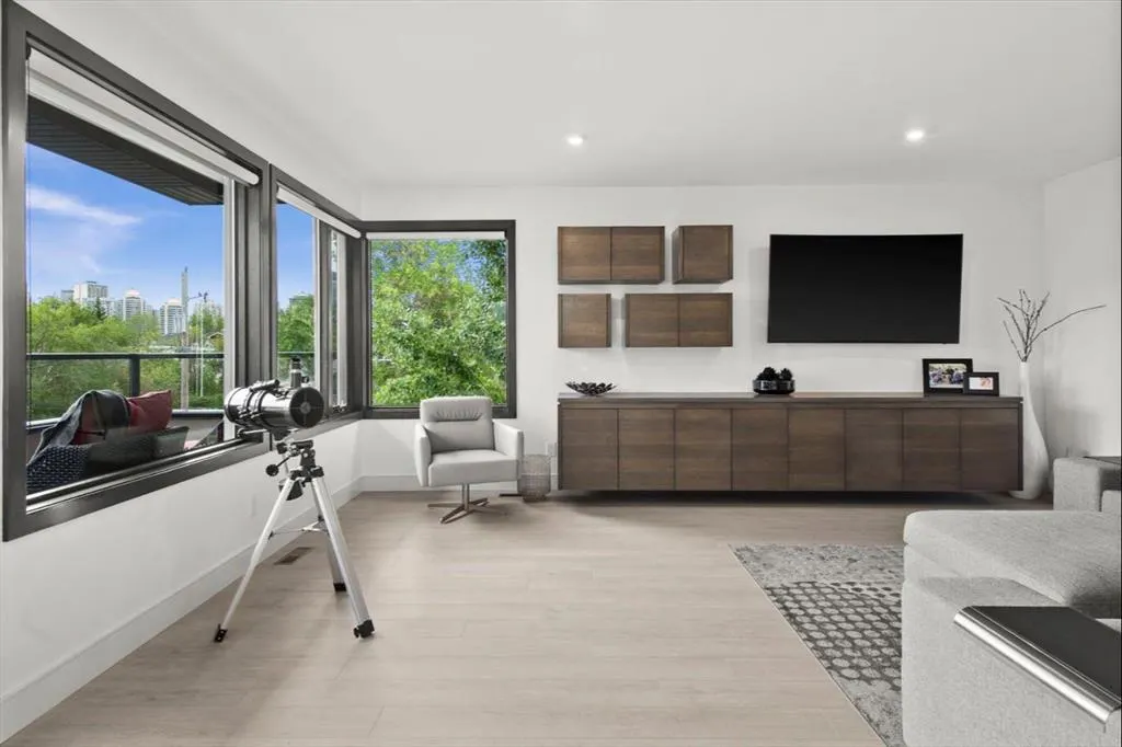 408 13 Street NW, #3