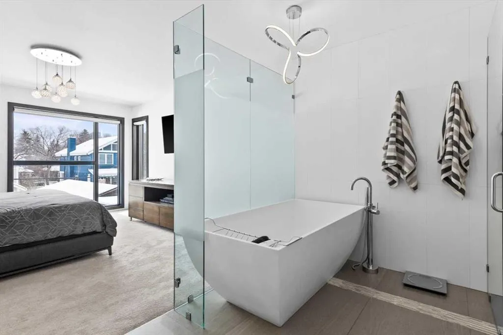408 13 Street NW, #3