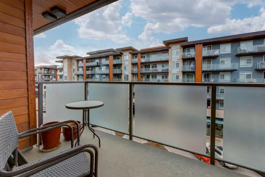 122 Mahogany Centre SE, #407