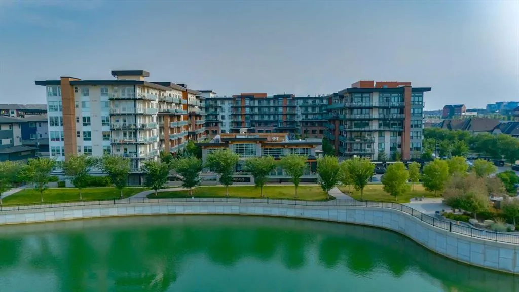 122 Mahogany Centre SE, #407
