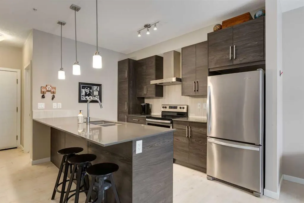 122 Mahogany Centre SE, #407