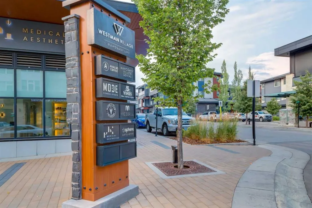 122 Mahogany Centre SE, #407