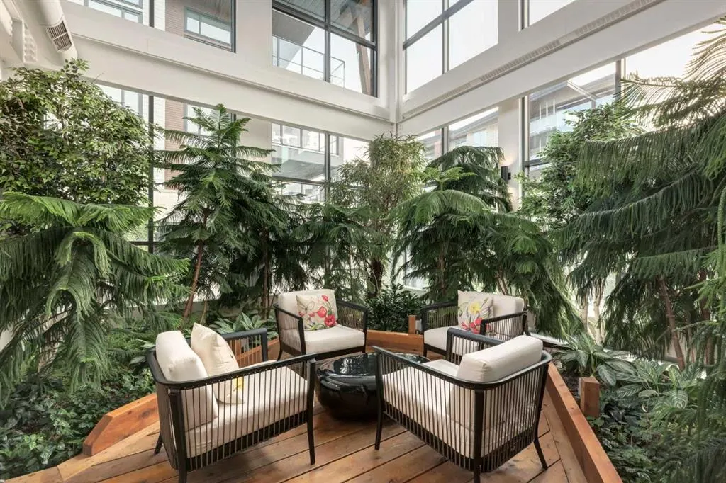 122 Mahogany Centre SE, #407