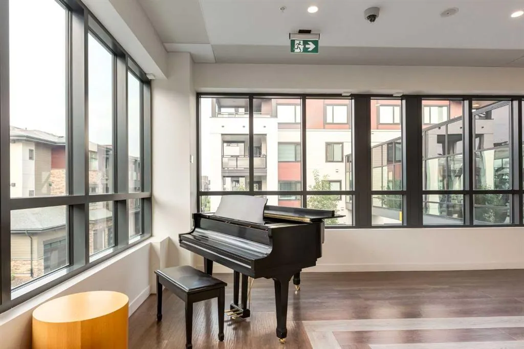 122 Mahogany Centre SE, #407