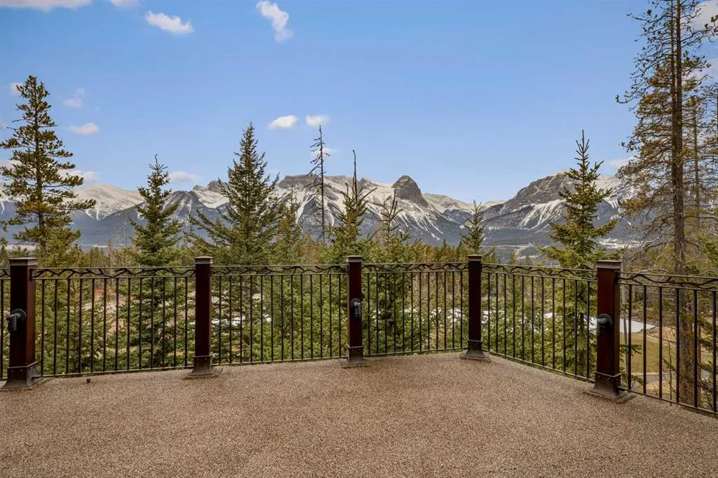 145 Silvertip Ridge