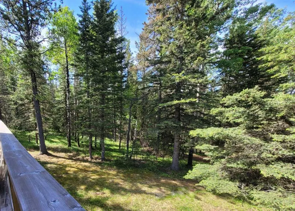 64 Breezewood Bay