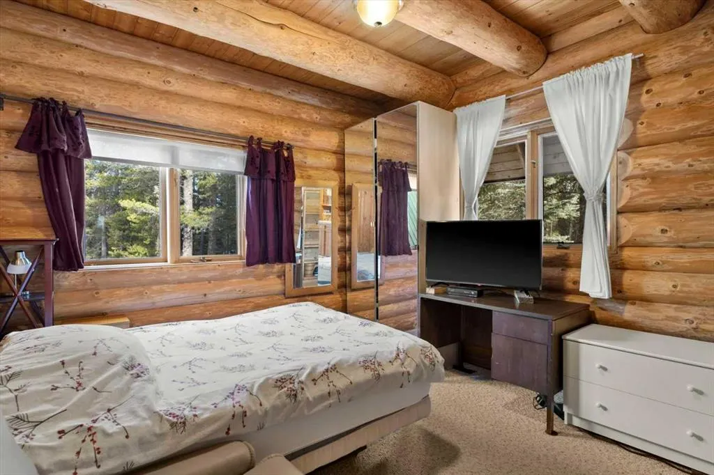 64 Breezewood Bay
