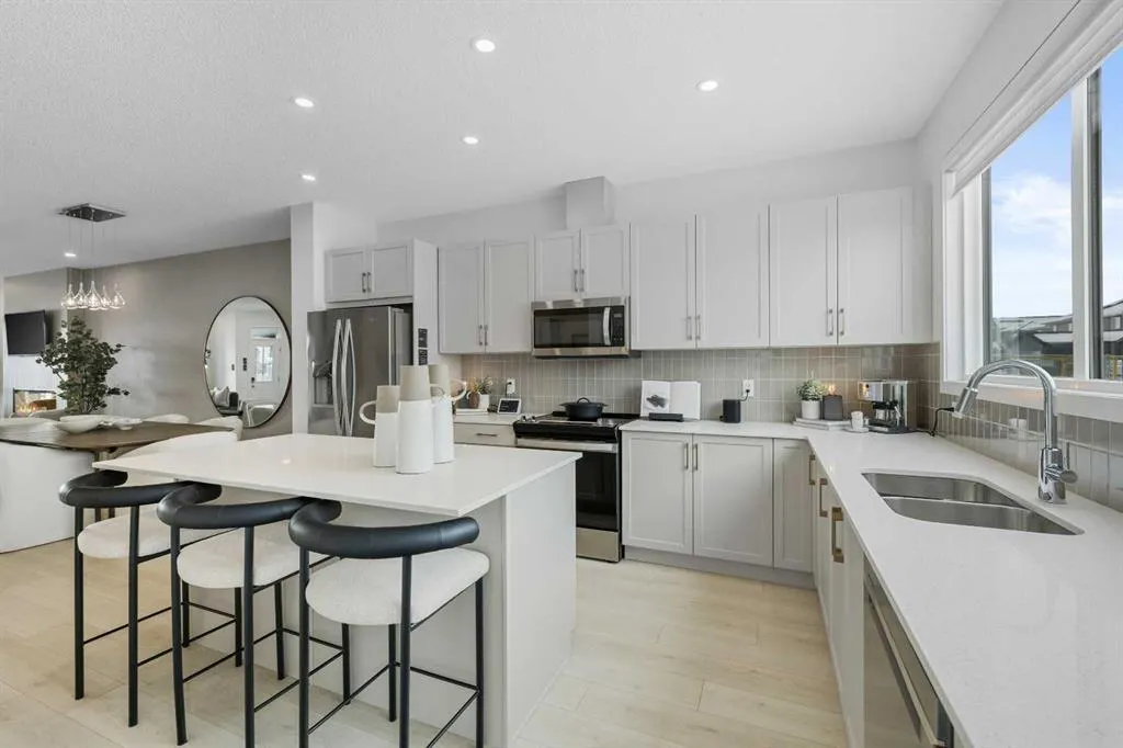 536 Legacy Circle SE