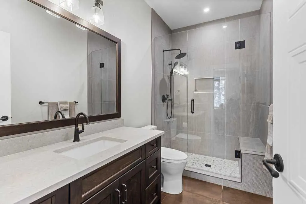 137 Silvertip Ridge