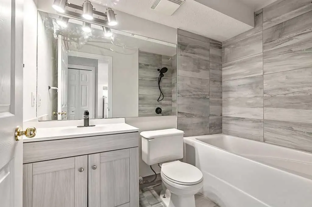 11 Chaparral Ridge Drive SE, #1106