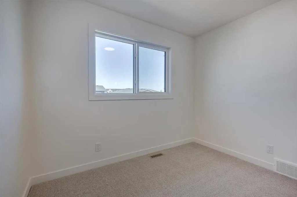 26 Inglis Crescent