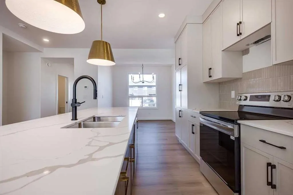 26 Inglis Crescent
