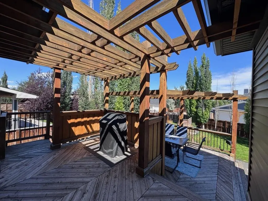 25 Westridge Way