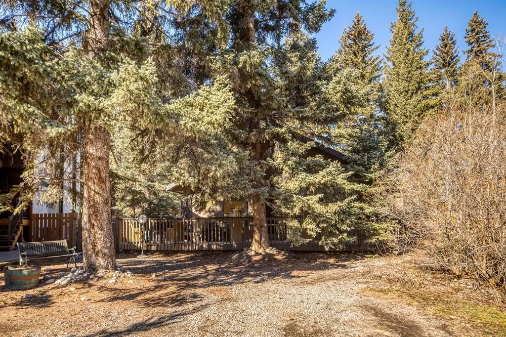 20 Pinewood Crescent