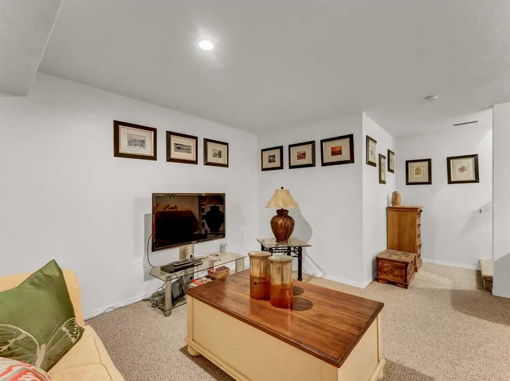165 South Ridge Drive SE, #403