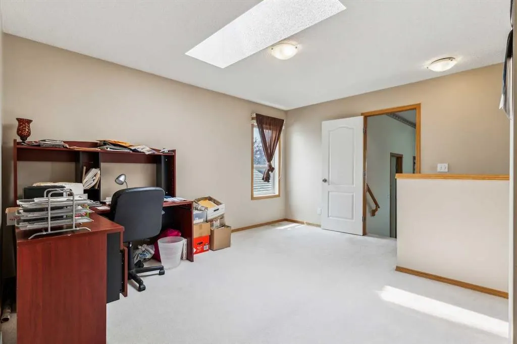 1210 Harvest Hills Drive NE