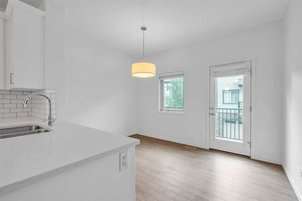 131 Legacy Point SE