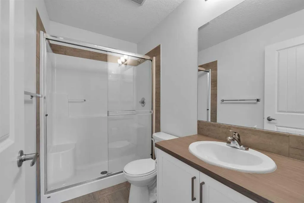 131 Legacy Point SE