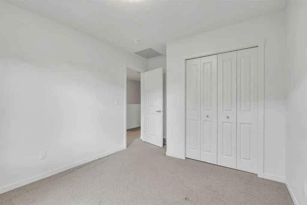 131 Legacy Point SE