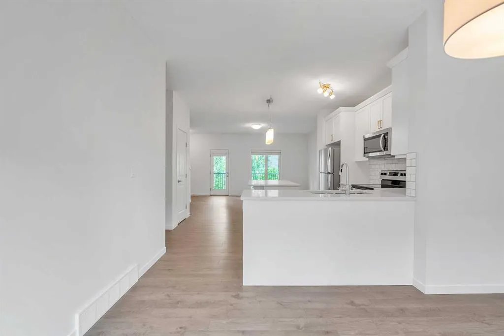 131 Legacy Point SE