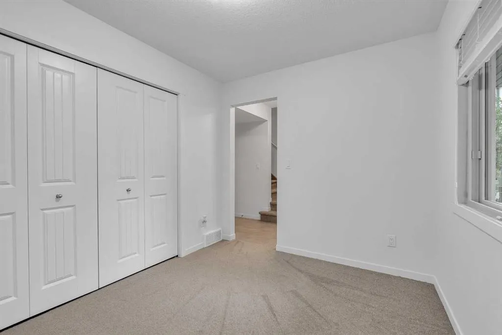 131 Legacy Point SE