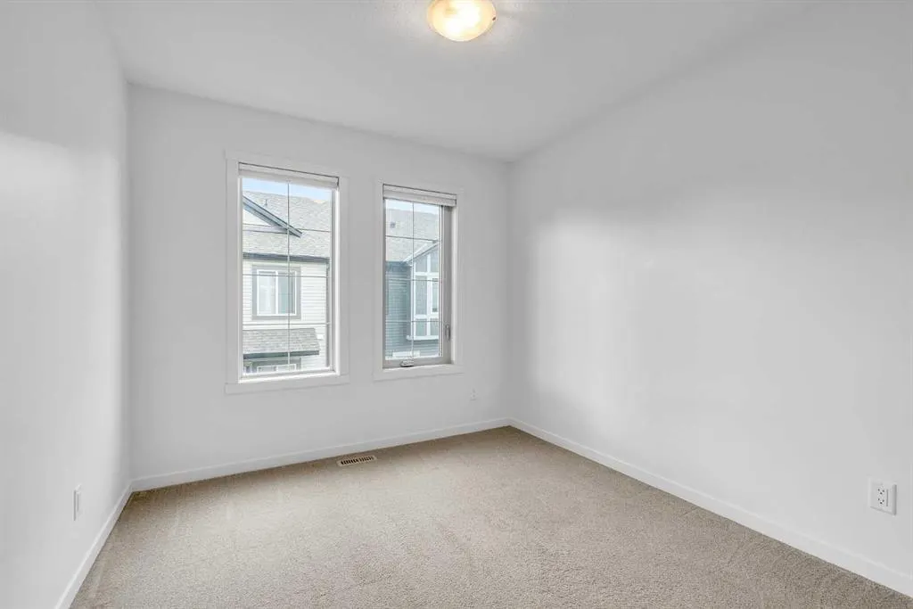 131 Legacy Point SE